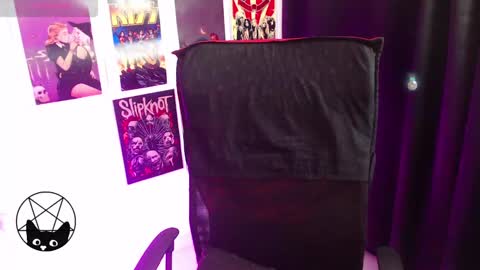 Snapshot of iammari_ chatting on January 23, 2025, 4:09 am Mari online show from January 23, 2025, 4:09 am