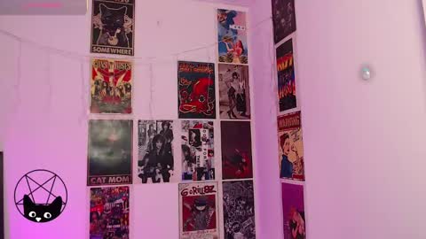 Snapshot of iammari_ chatting on March 6, 2025, 6:41 am Mari online show from March 6, 2025, 6:41 am