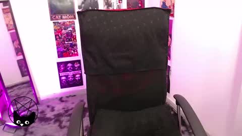 Snapshot of iammari_ chatting on March 8, 2025, 5:38 am Mari online show from March 8, 2025, 5:38 am