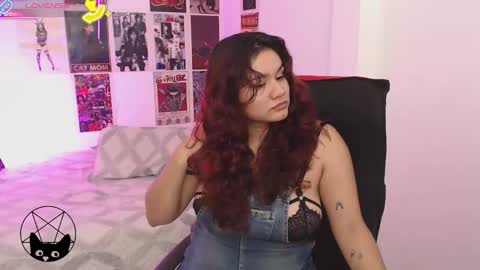 Snapshot of iammari_ chatting on September 9, 2025, 2:22 am Mari online show from September 9, 2025, 2:22 am