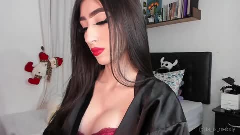 Mel  online show from December 12, 2024, 6:25 am