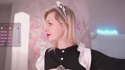 Snapshot of iamninamint chatting on October 31, 2025, 5:25 pm Nina online show from October 31, 2025, 5:25 pm