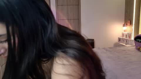 Nyxy  online show from October 4, 2025, 10:13 am