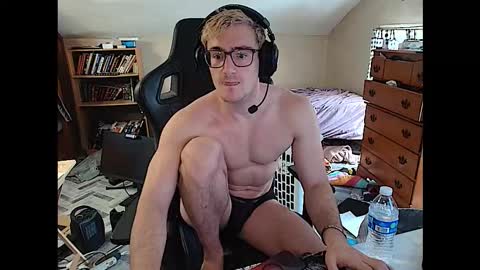 iamtommyparker online show from December 4, 2025, 3:21 pm