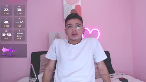 Snapshot of ian_castillo_ chatting on December 16, 2024, 11:22 am IAN CASTILLO online show from December 16, 2024, 11:22 am