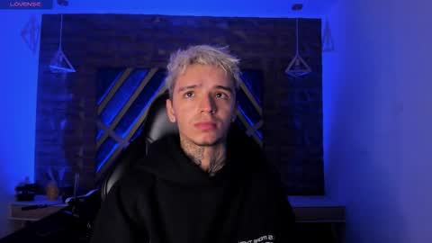 Snapshot of ian_castillo_ chatting on March 2, 2026, 11:17 am IAN CASTILLO online show from March 2, 2026, 11:17 am