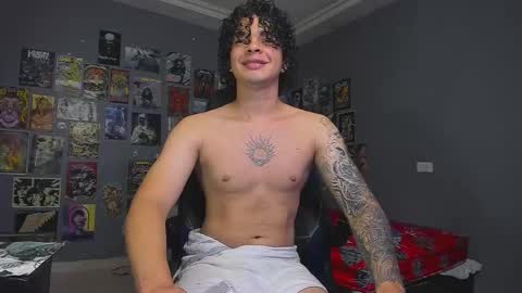 Snapshot of ian_versace chatting on October 29, 2025, 4:59 am Andres online show from October 29, 2025, 4:59 am