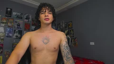 Snapshot of ian_versace chatting on October 31, 2025, 3:46 pm Andres online show from October 31, 2025, 3:46 pm