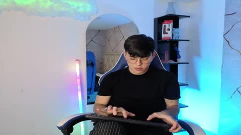Ian  online show from June 5, 2026, 10:37 pm