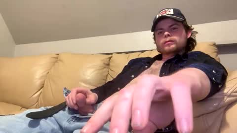 Snapshot of ianrobbins6 chatting on March 10, 2026, 7:13 am ianrobbins6 online show from March 10, 2026, 7:13 am