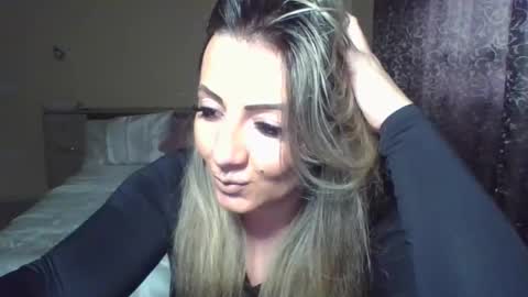 Yasmine online show from January 13, 2026, 12:10 pm