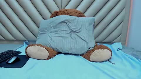 ibbie_ online show from January 20, 2025, 10:26 pm