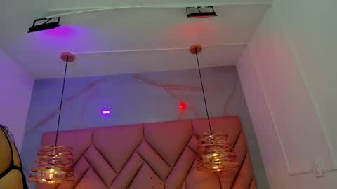 ibbie_ online show from February 16, 2026, 12:01 pm