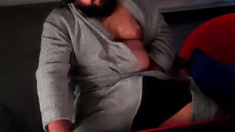 iBear0 online show from October 4, 2025, 7:28 am