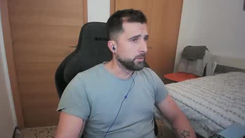 iberian_macho online show from October 18, 2025, 7:42 am