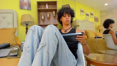 ibratxandy online show from October 20, 2025, 9:15 pm