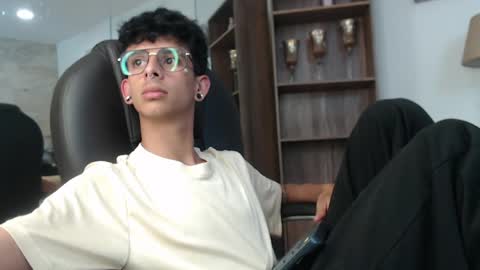 ibratxandy online show from April 18, 2026, 7:58 pm