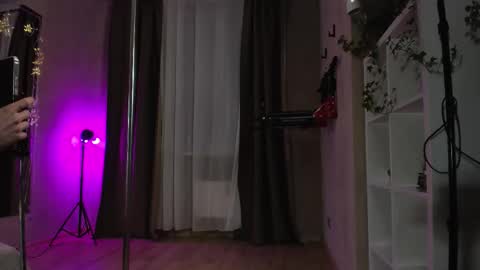 Snapshot of ice_ba_by chatting on February 24, 2026, 8:51 pm Milena online show from February 24, 2026, 8:51 pm