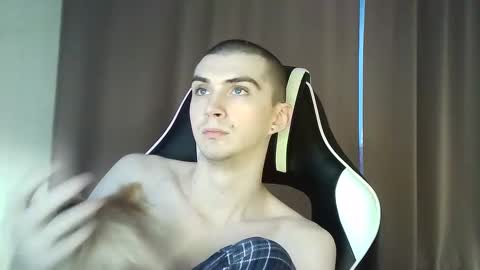 Snapshot of ice_raf chatting on February 4, 2025, 12:11 pm MAX online show from February 4, 2025, 12:11 pm