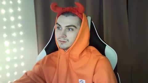 Snapshot of ice_raf chatting on February 7, 2025, 3:19 pm MAX online show from February 7, 2025, 3:19 pm