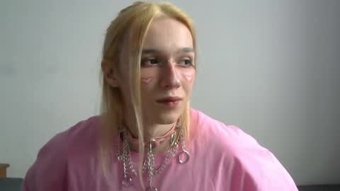 Jade online show from April 9, 2026, 11:26 am