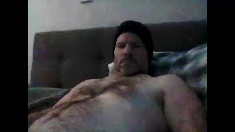 icelad online show from November 24, 2025, 7:13 pm