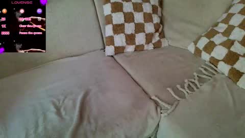 Snapshot of ich_hh chatting on October 30, 2025, 1:34 pm SnowTiger online show from October 30, 2025, 1:34 pm