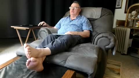 Christopher online show from November 7, 2025, 10:10 pm