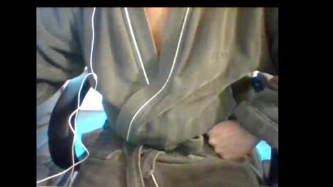 icumalot4you online show from January 6, 2025, 9:19 am