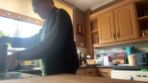 icums4u online show from April 16, 2026, 2:51 pm