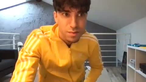 Snapshot of icyninesix chatting on February 5, 2025, 8:00 am icyninesix online show from February 5, 2025, 8:00 am