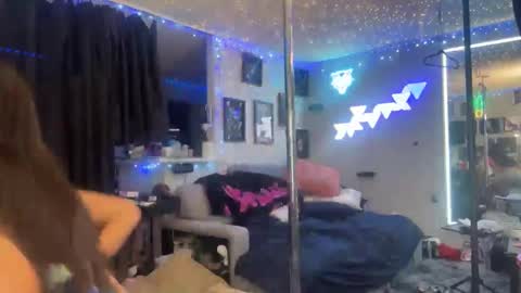 icyspice online show from September 30, 2025, 7:30 pm