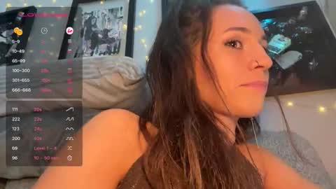 icyspice online show from December 4, 2025, 1:09 pm