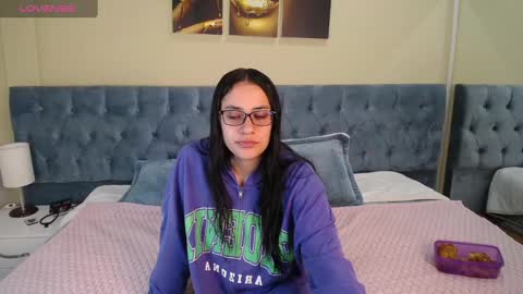 Icy online show from December 20, 2024, 11:43 am