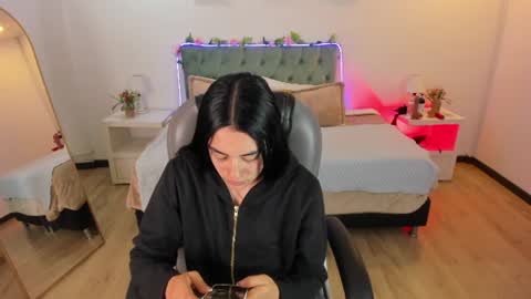 Snapshot of icysweetcam chatting on July 17, 2026, 11:39 am Icy online show from July 17, 2026, 11:39 am