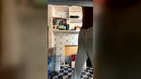 iddrisuabdallah658 online show from April 15, 2026, 9:05 am