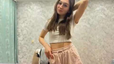 Snapshot of idellmannheim chatting on November 5, 2025, 12:05 pm Sofi online show from November 5, 2025, 12:05 pm