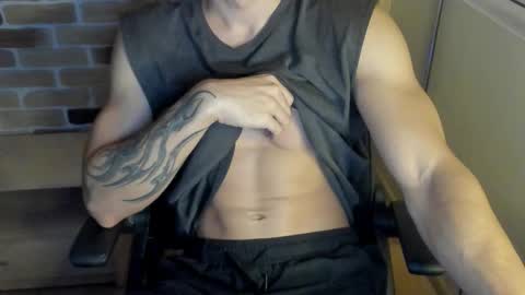 Snapshot of idkiww chatting on October 9, 2025, 8:07 pm yo online show from October 9, 2025, 8:07 pm