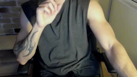 Snapshot of idkiww chatting on October 11, 2025, 7:34 pm yo online show from October 11, 2025, 7:34 pm