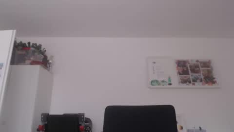 Snapshot of iggi2707 chatting on February 7, 2025, 8:55 am ner d online show from February 7, 2025, 8:55 am