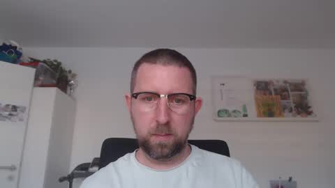 Snapshot of iggi2707 chatting on March 7, 2025, 4:00 pm ner d online show from March 7, 2025, 4:00 pm