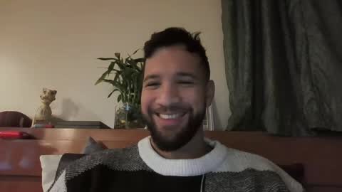 Snapshot of ignaciosmith10 chatting on November 9, 2025, 3:05 am Angel Oppenheim online show from November 9, 2025, 3:05 am