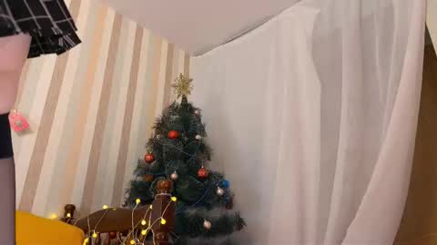 Emmy  help me reach 100 thumbs up online show from January 9, 2026, 9:38 pm