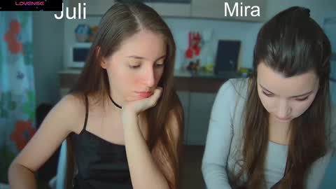 Snapshot of ihavepaws33 chatting on March 1, 2025, 11:06 am Julia and Mira online show from March 1, 2025, 11:06 am