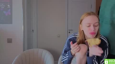 Julia and Mira online show from April 12, 2026, 5:34 am