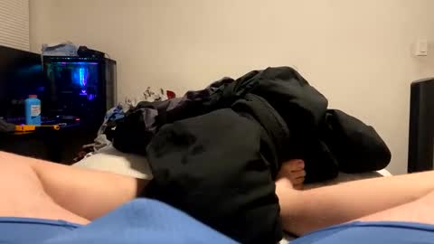 Snapshot of iheartpawgs69 chatting on February 19, 2025, 3:50 am iheartpawgs69 online show from February 19, 2025, 3:50 am