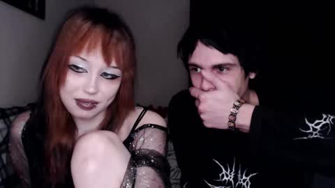 iiiiiiis online show from September 21, 2025, 8:32 pm