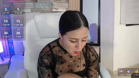 Isa online show from September 17, 2025, 8:43 pm