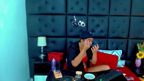iisalombardi online show from April 21, 2026, 2:26 am