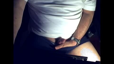 ikissuuuu online show from January 16, 2026, 4:22 pm